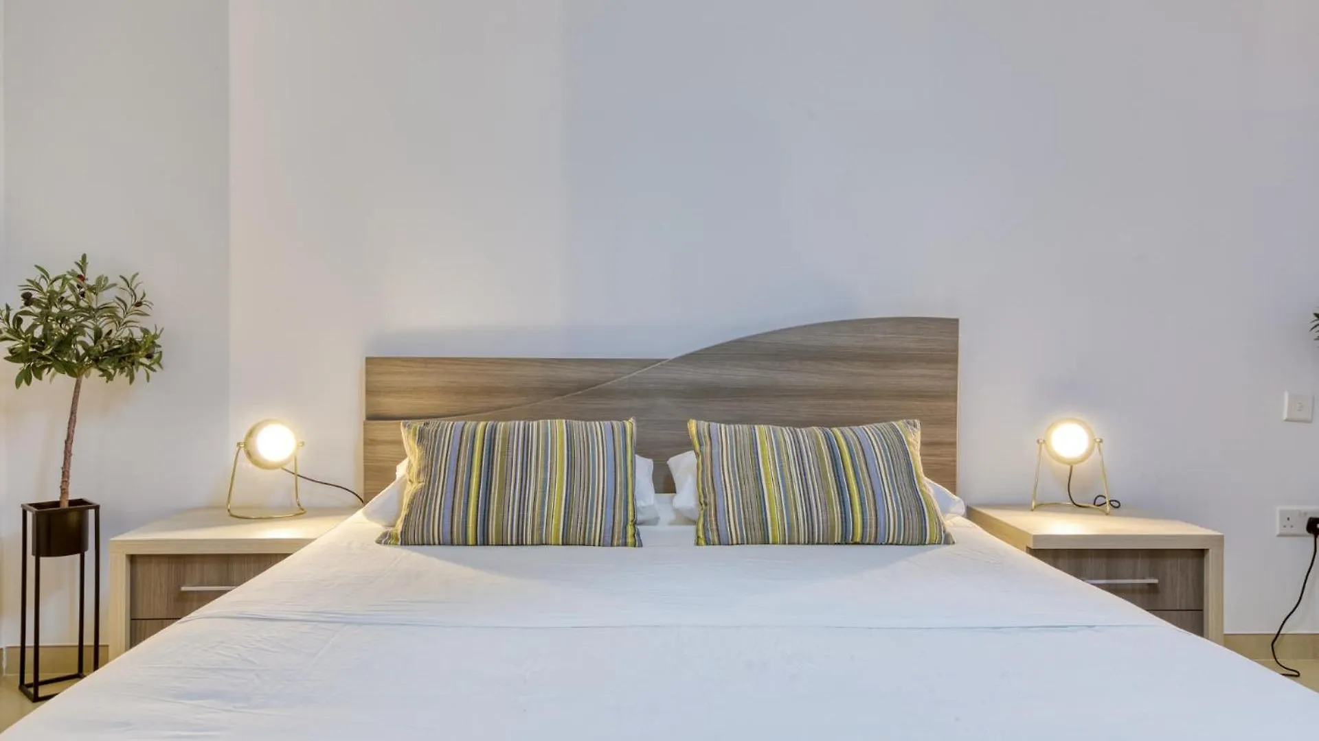 Malta Pool Penthouse Apartment Is-Swieqi