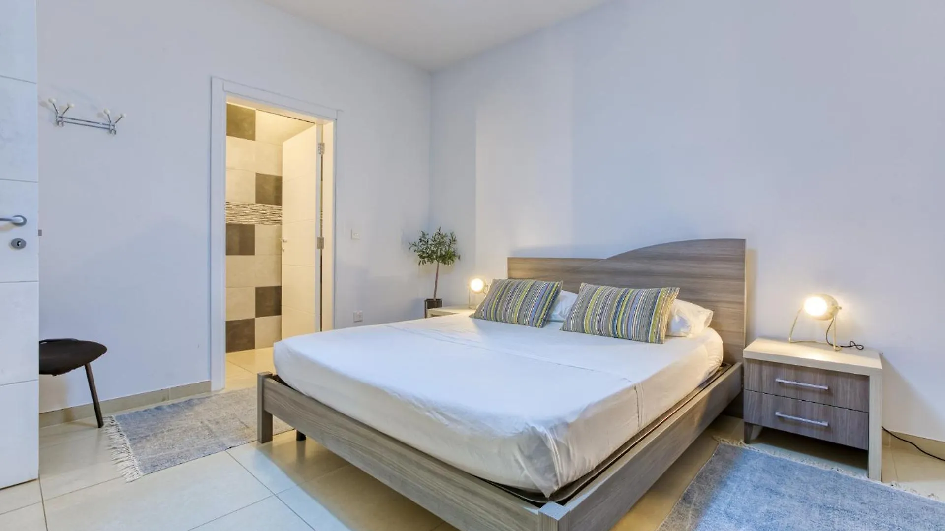 Malta Pool Penthouse Apartment Is-Swieqi 0*,  Malta