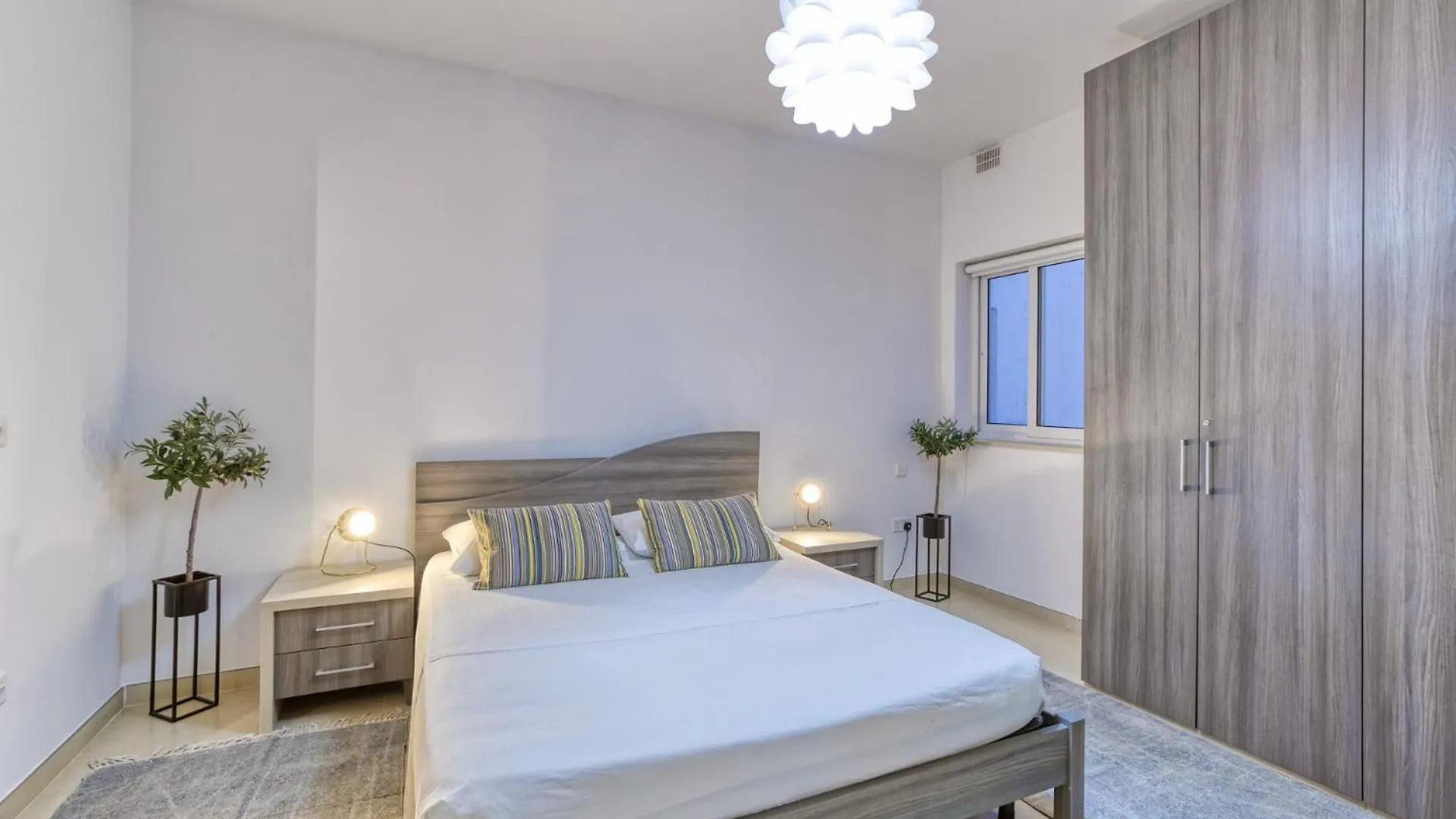 Malta Pool Penthouse Apartment Is-Swieqi