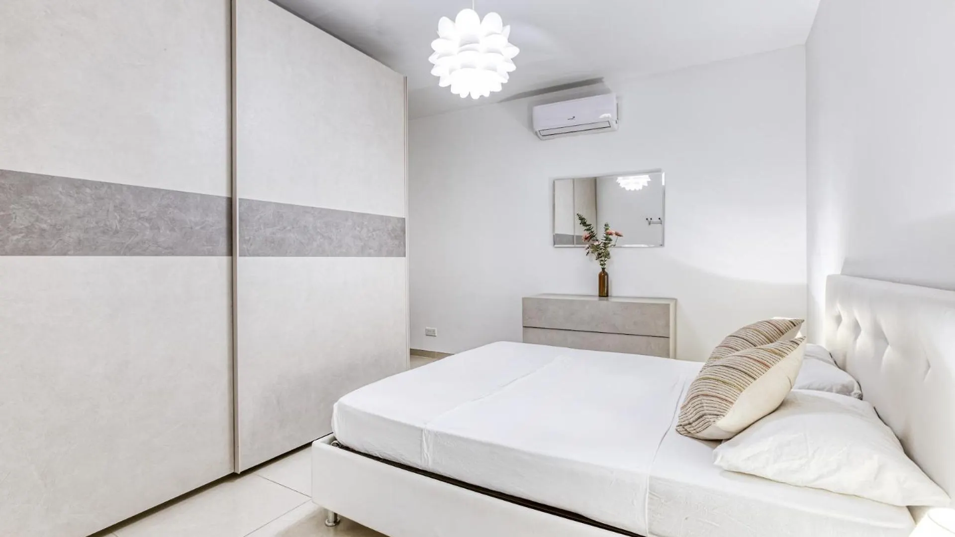 Malta Pool Penthouse Apartment Is-Swieqi 0*,  Malta