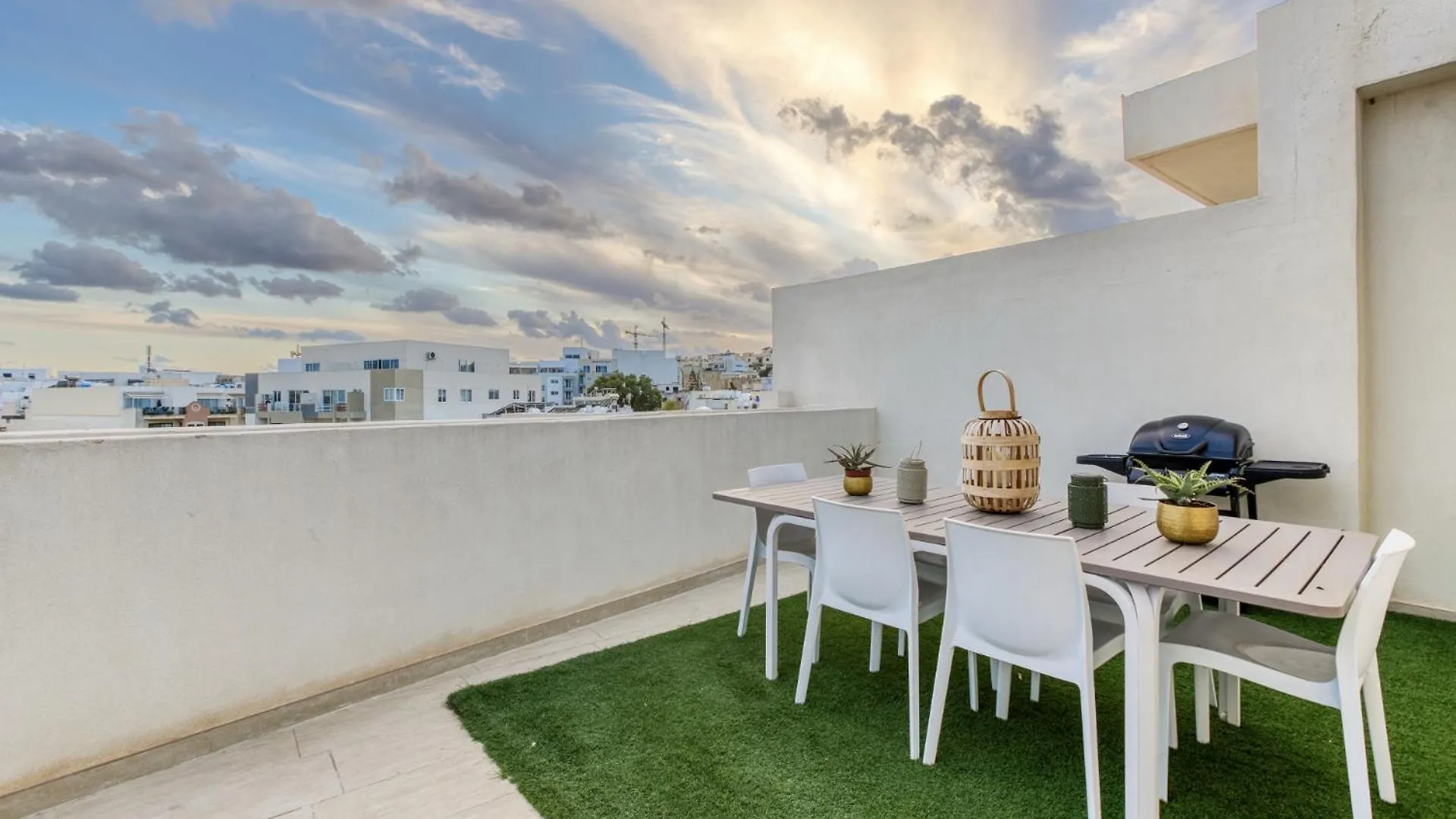 Malta Pool Penthouse Apartment Is-Swieqi Malta