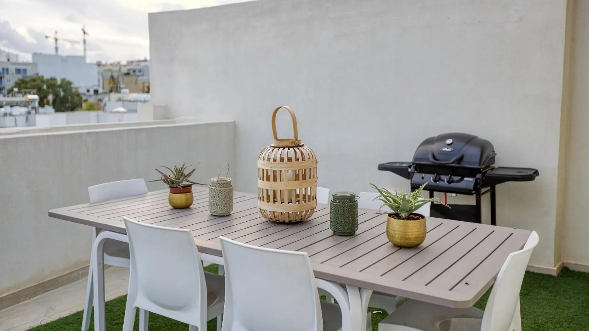 Malta Pool Penthouse Apartment Is-Swieqi