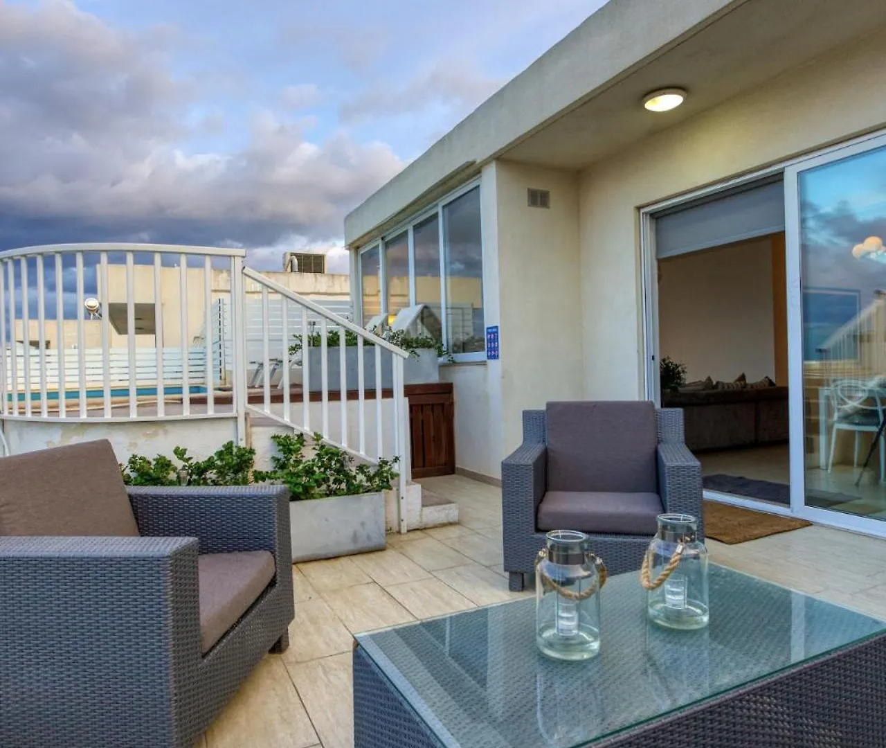 Malta Pool Penthouse Apartment Is-Swieqi 0*,  Malta