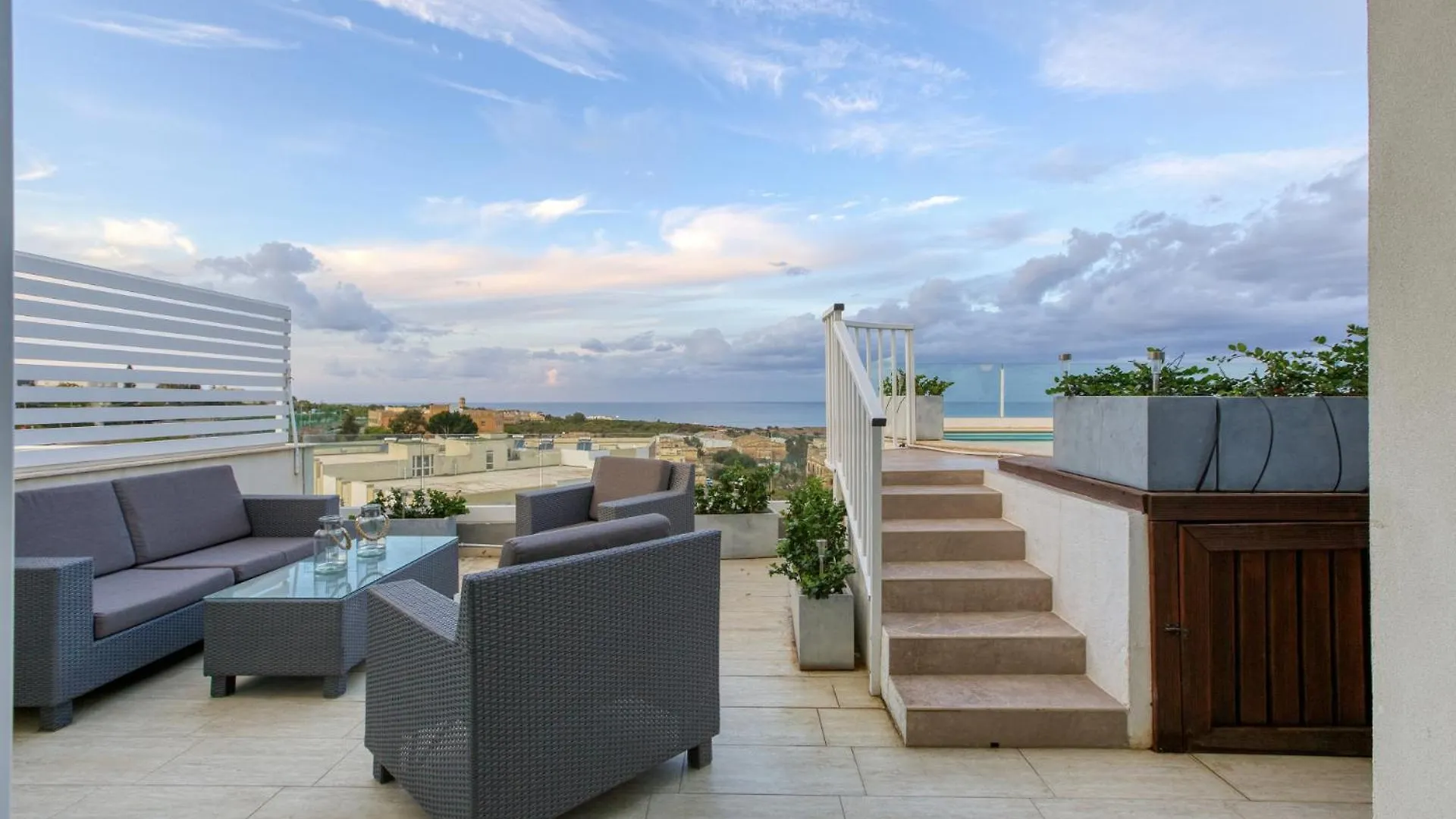 Malta Pool Penthouse Apartment Is-Swieqi