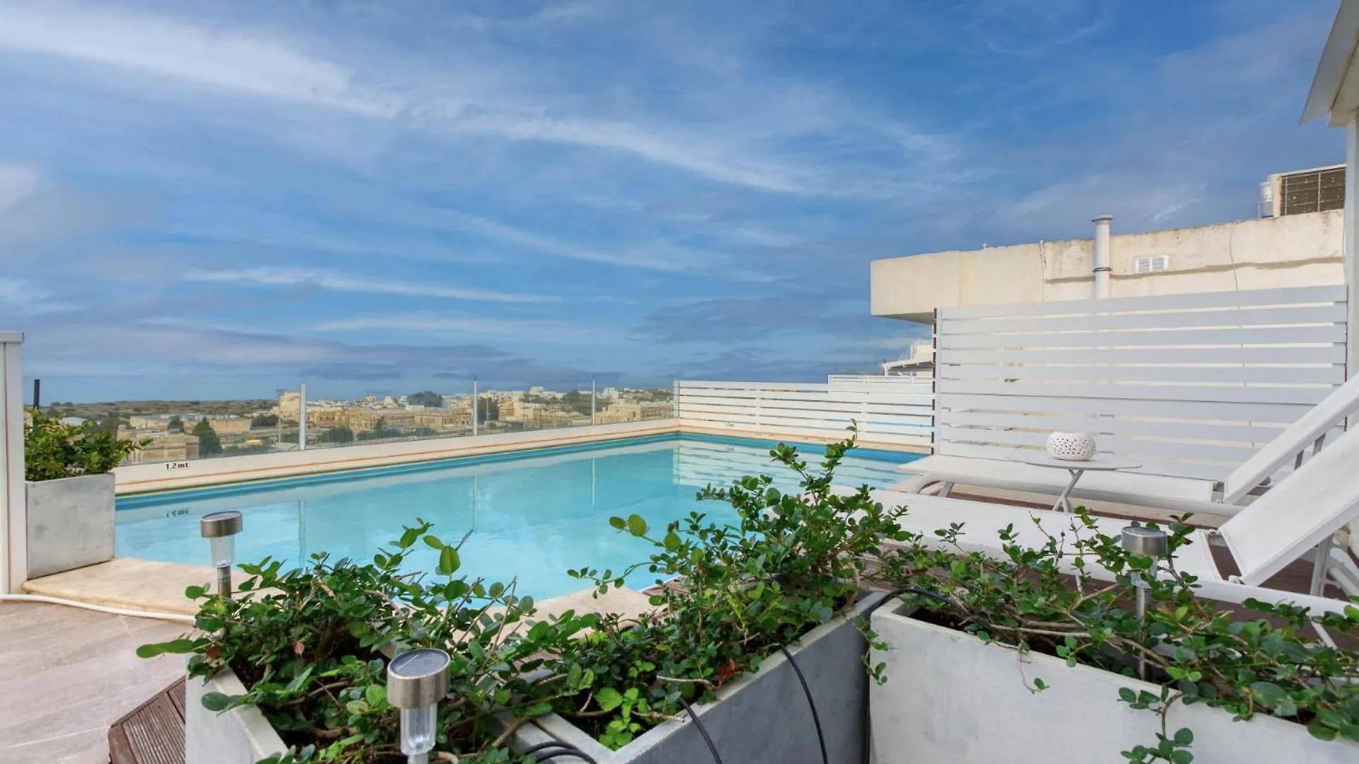 Malta Pool Penthouse Apartment Is-Swieqi